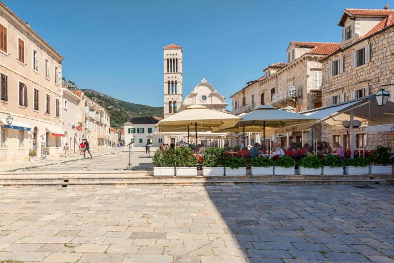 Apartments Villa Tudor 1 Hvar Town Eksteriør bilde